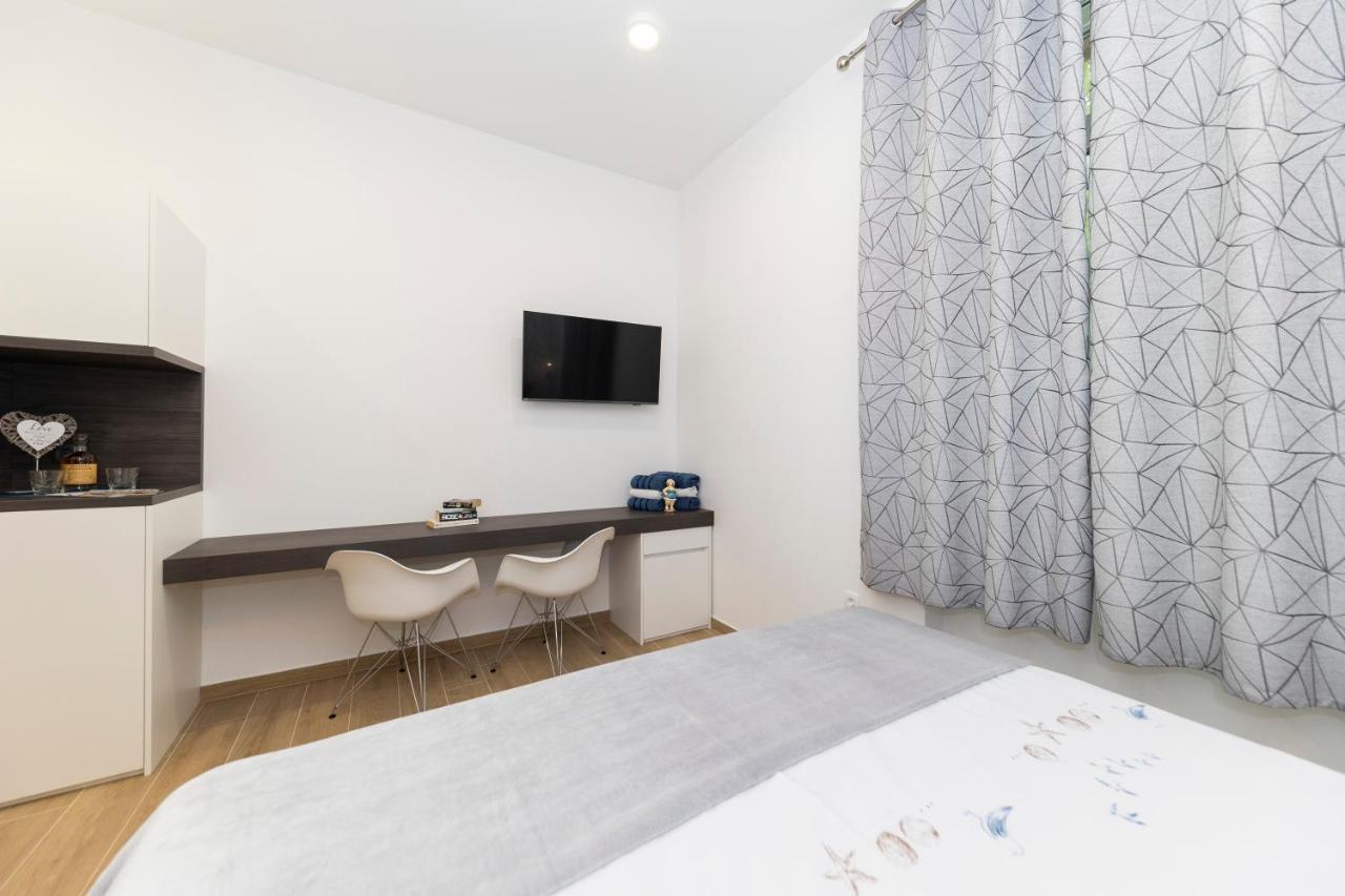 & Kolovare 2, Apartman Zára